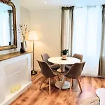 Charme & Vue Imprenable - Face Au Jardin De L'eveche Apartmán Lisieux