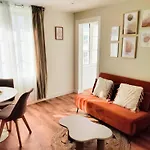 Charme & Vue Imprenable - Face Au Jardin De L'eveche Apartmán *