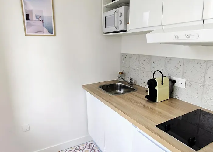 Apartman Charme & Vue Imprenable - Face Au Jardin De L'eveche Lisieux